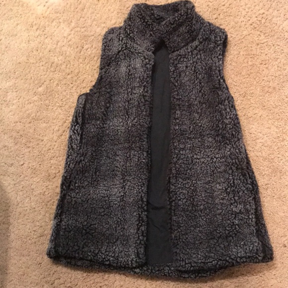 Altar’d State Fur Vest - Picture 1 of 4